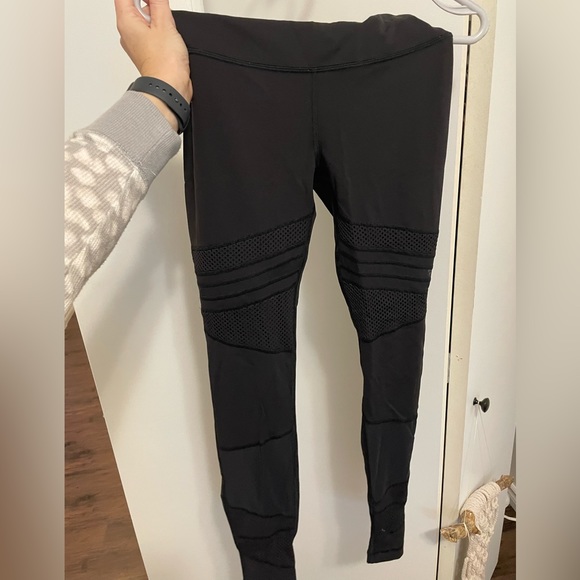 Lululemon tights, full length size 6 - Picture 2 of 2